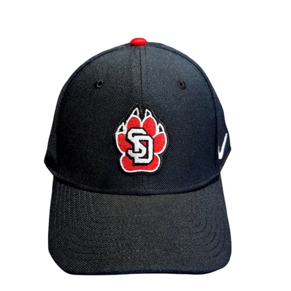 USD Coyotes Nike Black Dri Fit Structured Stretch Fit Hat